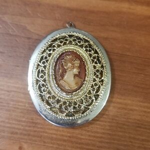 VINTAGE Gold Filled Filigree Cameo Locket
